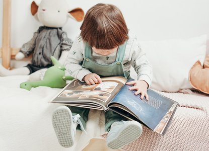 toddler reading