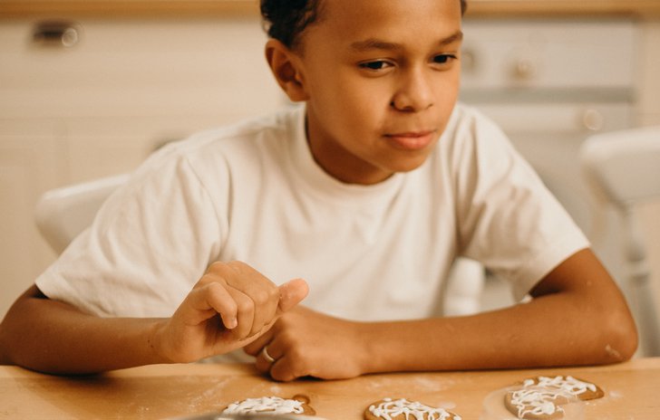 child baking